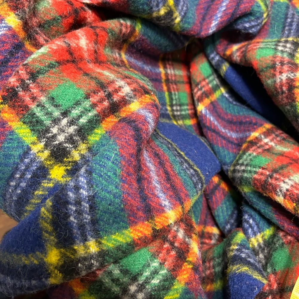 Vintage Connemara Rug
100% Wool Blanket with Fringe - Picture 11 of 12